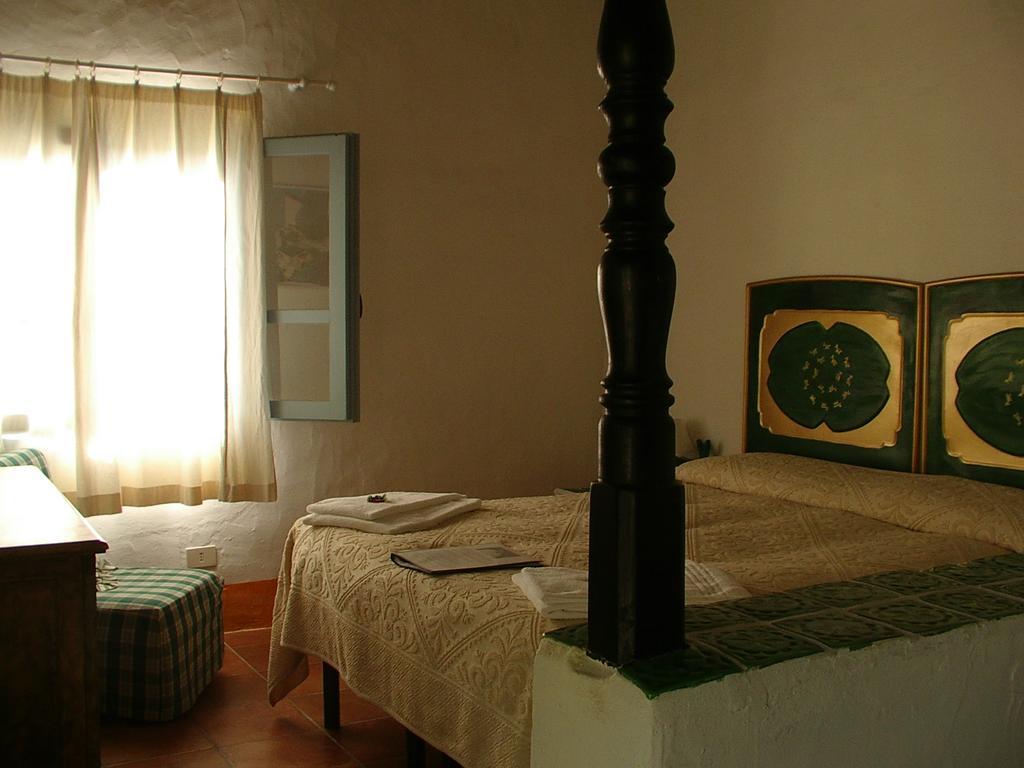 Ca' La Somara Otel San Pantaleo Oda fotoğraf